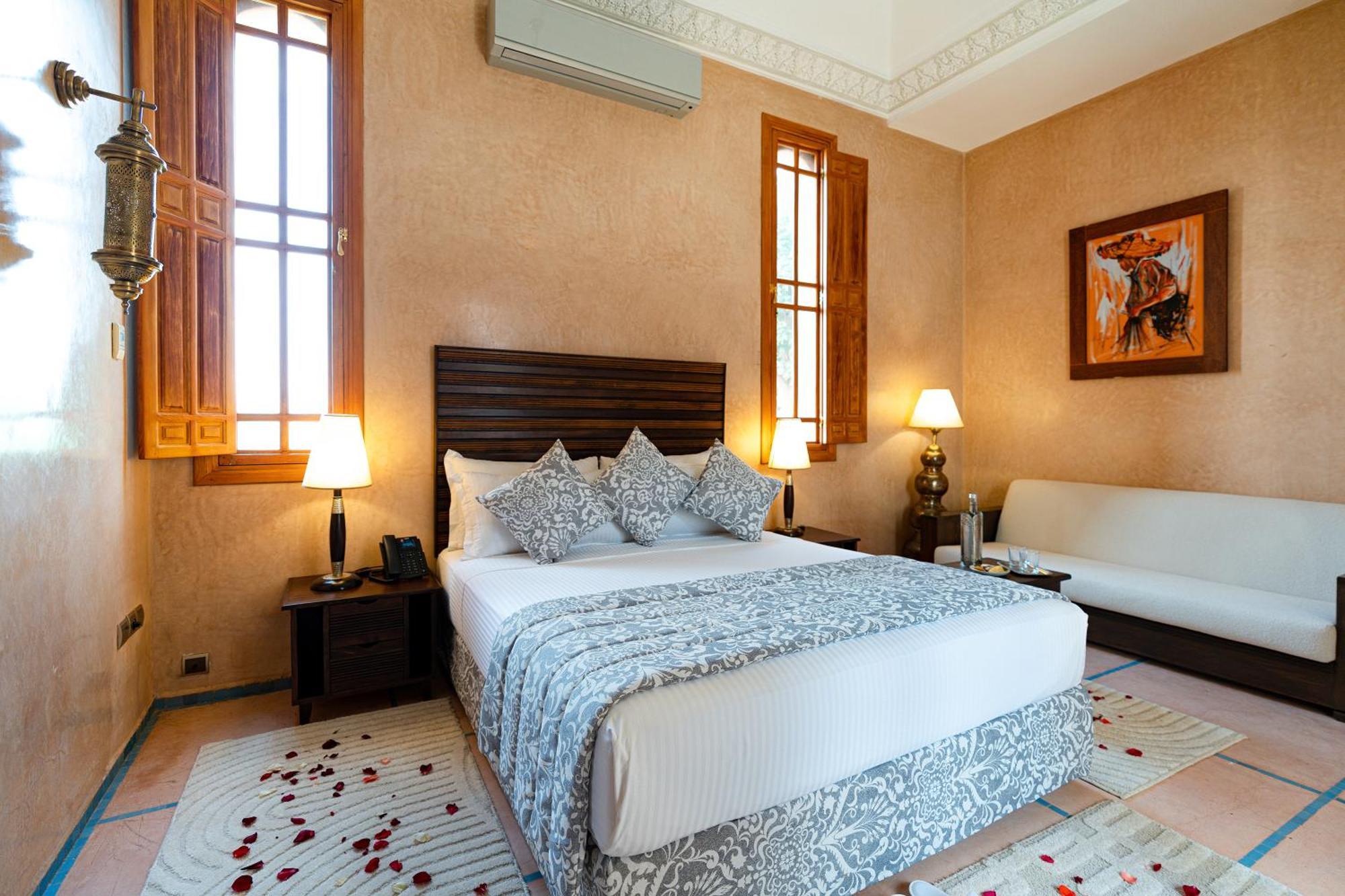 Hotel Palais Alcazar Ouled Jelal Exterior foto
